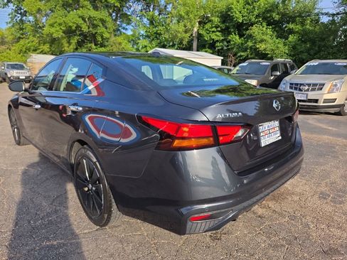 Used 2019 Nissan Altima 2.5 SL FWD image 21
