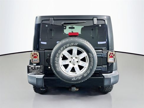 Used 2017 Jeep Wrangler Unlimited Sahara w/ Connectivity Group image 6