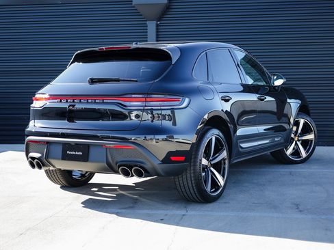 Certified 2026 Porsche Macan Turbo AWD/4WD image 7