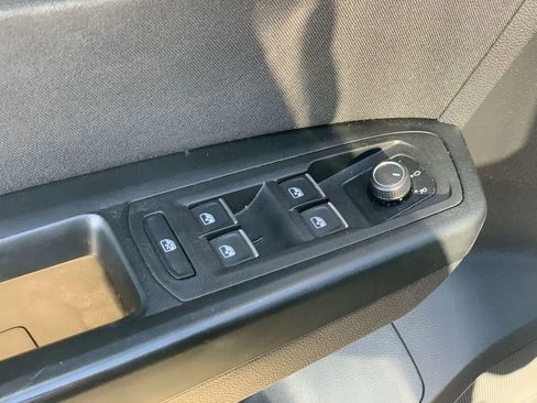 Used 2018 Volkswagen Atlas S FWD image 21