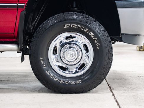 Used 1997 Dodge Ram 2500 Truck 4x4 Club Cab image 12