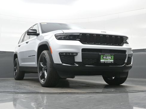 New 2025 Jeep Grand Cherokee L Limited w/ Black Appearance Package AWD/4WD image 18