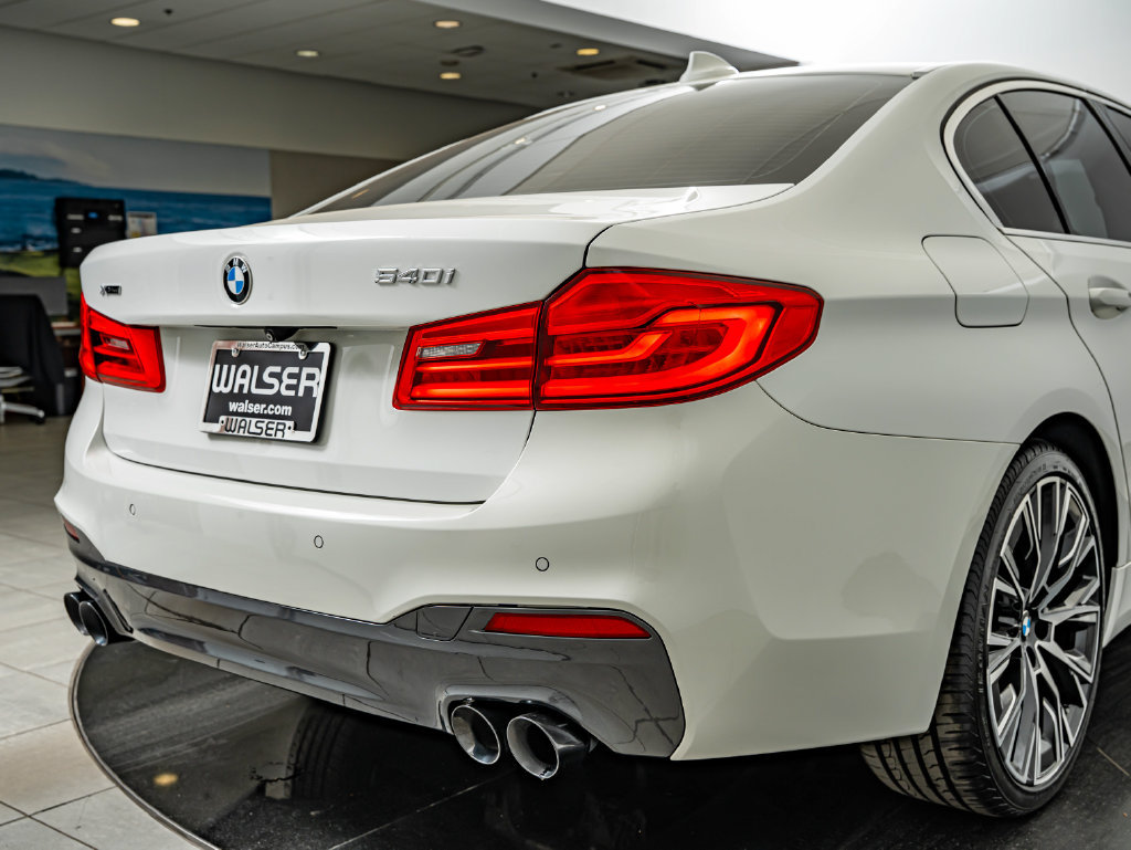 Used 2019 BMW 540i xDrive w/ Convenience Package AWD/4WD image 17