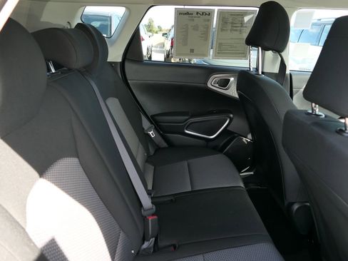 Used 2023 Kia Soul S image 51