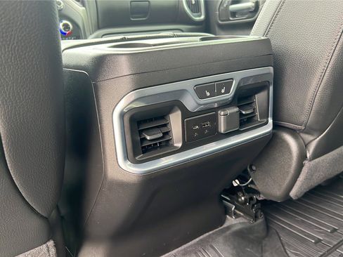 Used 2022 GMC Sierra 3500 Denali w/ Technology Package AWD/4WD image 17