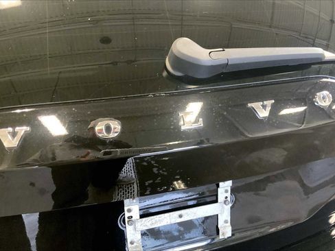 Used 2021 Volvo V60 T5 Cross Country image 30