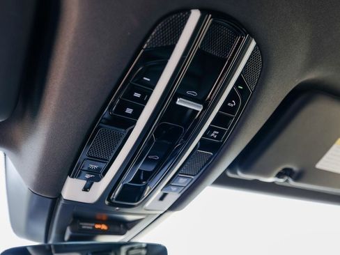 Certified 2023 Porsche Cayenne image 21