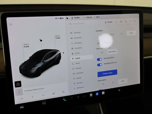 Used 2020 Tesla Model Y Long Range image 31