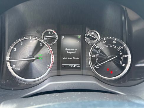 Used 2023 Lexus GX 460 Premium w/ Premium Package AWD/4WD image 15