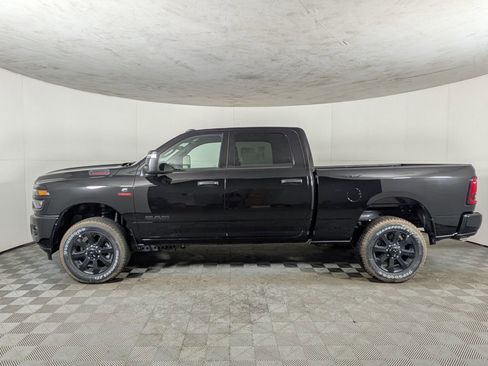 New 2026 RAM 2500 Big Horn AWD/4WD image 3