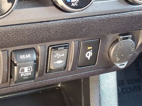 Used 2018 Toyota Tacoma TRD Sport image 23