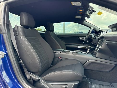 Used 2016 Ford Mustang Coupe RWD image 24