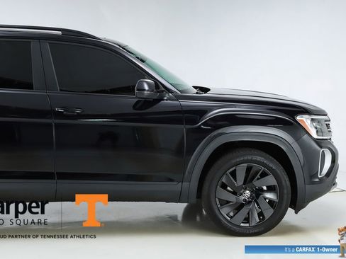 Used 2025 Volkswagen Atlas SE w/ Panoramic Sunroof Package AWD/4WD image 12