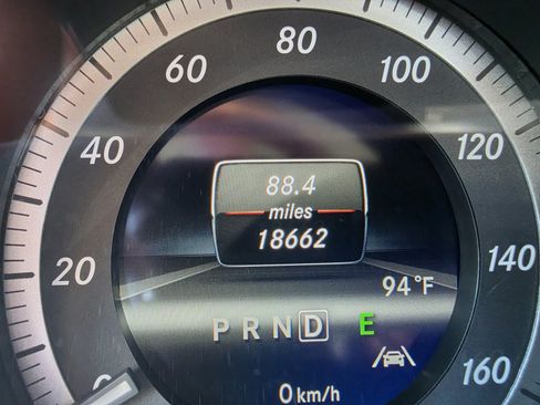 Used 2013 Mercedes-Benz E 350 Cabriolet image 2