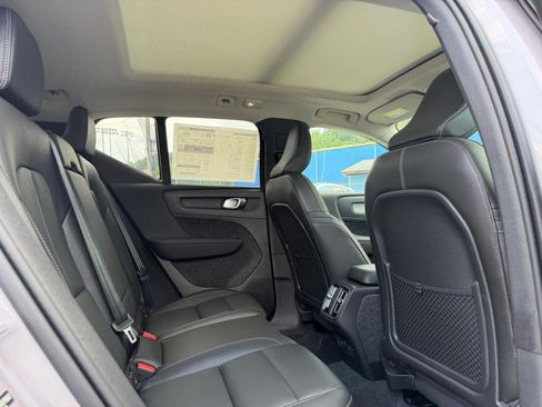 New 2026 Volvo XC40 B5 Plus w/ Protection Package Premier AWD/4WD image 4