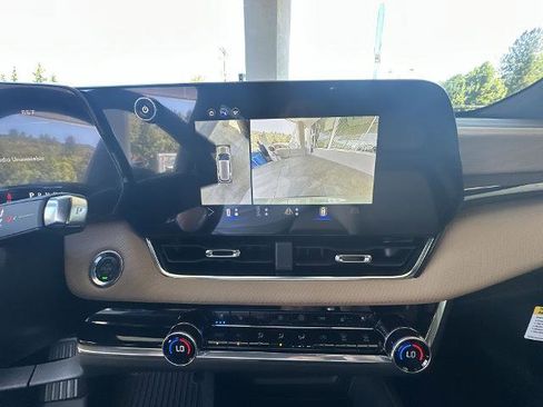 New 2026 Chevrolet Equinox ACTIV w/ Convenience Package III image 49