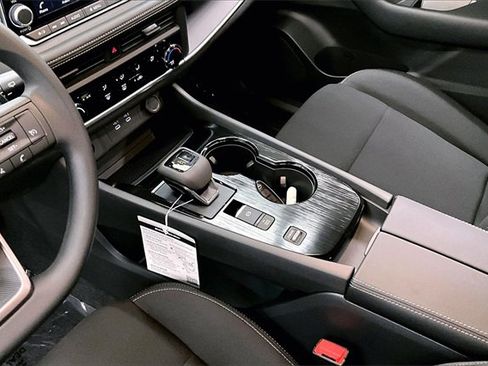 New 2025 Nissan Rogue S image 8