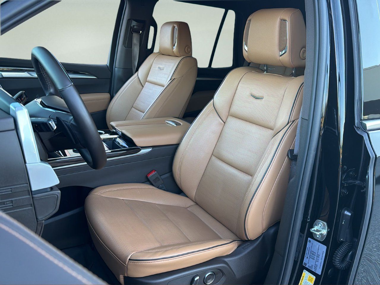 Certified 2025 Cadillac Escalade Premium Luxury w/ LPO, Floor Liner Package RWD image 11