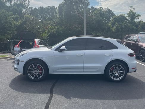 Used 2018 Porsche Macan Turbo AWD/4WD image 2