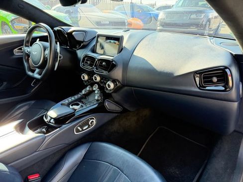 Used 2020 Aston Martin V8 Vantage Coupe RWD image 23
