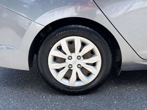 Used 2018 Hyundai Accent SE FWD image 10