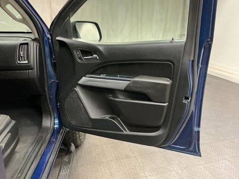 Used 2020 Chevrolet Colorado LT AWD/4WD image 35