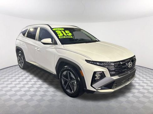 New 2025 Hyundai Tucson SEL image 3