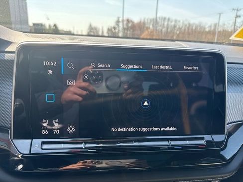 Used 2025 Volkswagen Atlas Cross Sport SEL Premium R-Line AWD/4WD image 15