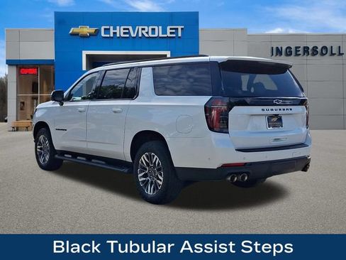 Used 2025 Chevrolet Suburban Z71 AWD/4WD image 24