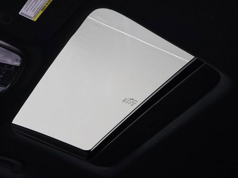 Used 2018 Jeep Grand Cherokee Altitude image 16