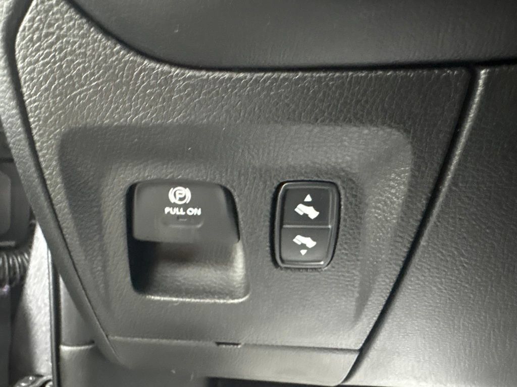 Used 2022 RAM 1500 Limited w/ Trailer Tow Group AWD/4WD image 18