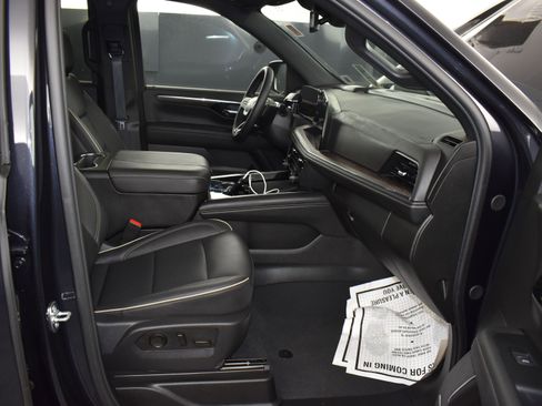 New 2025 Chevrolet Tahoe Premier image 21