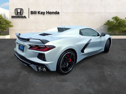 Used 2024 Chevrolet Corvette Stingray Preferred Conv w/ Z51 Performance Package RWD image 3
