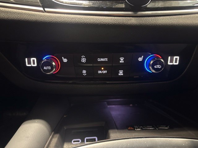 Used 2023 Buick Enclave Essence FWD image 20