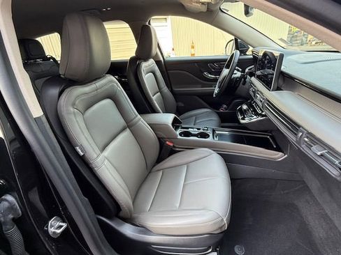 Used 2024 Lincoln Corsair AWD image 16