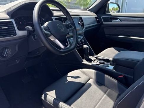 Used 2022 Volkswagen Atlas Cross Sport SE w/ Panoramic Sunroof Package AWD/4WD image 8