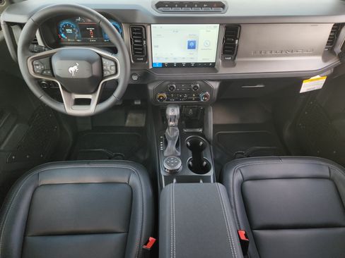 New 2026 Ford Bronco Badlands w/ Sasquatch Package AWD/4WD image 18