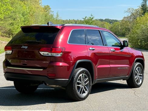 Used 2021 Jeep Grand Cherokee Limited image 3