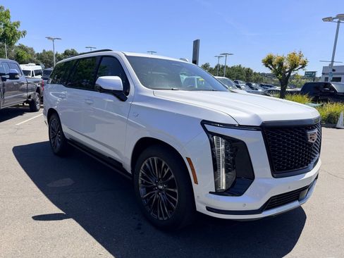 Used 2025 Cadillac Escalade Sport Platinum image 1