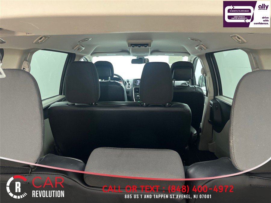 Used 2019 Dodge Grand Caravan SE FWD image 25