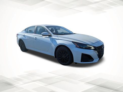 New 2025 Nissan Altima 2.5 SV w/ SV Special Edition Package image 2