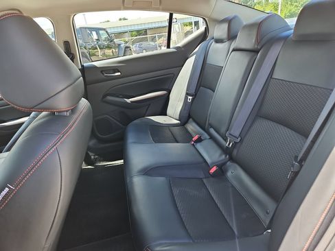 Used 2025 Nissan Altima 2.5 SR AWD/4WD image 12