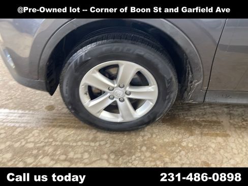 Used 2014 Toyota RAV4 XLE AWD/4WD image 11