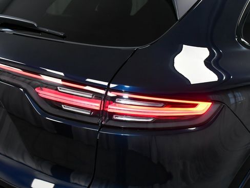 Used 2023 Porsche Cayenne GTS image 94