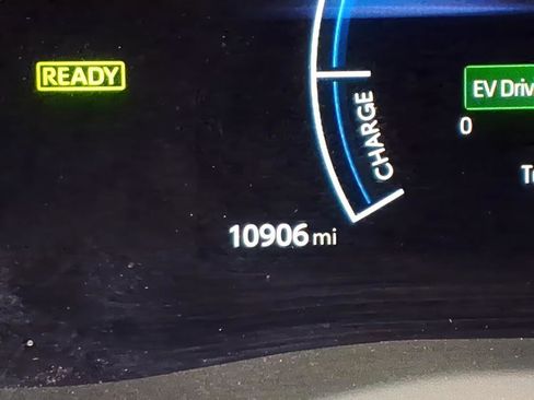 Certified 2025 Toyota Camry SE w/ Convenience Package FWD image 24