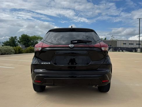 Used 2025 Nissan Kicks Play S FWD image 5