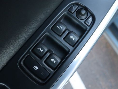 Used 2016 Volvo XC60 T5 Premier image 27