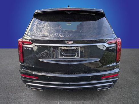 Used 2024 Cadillac XT6 Premium Luxury w/ Platinum Package FWD image 3