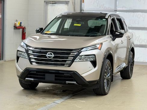 Used 2026 Nissan Rogue Platinum w/ Platinum Premium Package AWD/4WD image 3