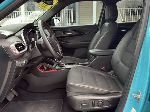 Used 2021 Chevrolet TrailBlazer RS w/ Technology Package FWD image 30